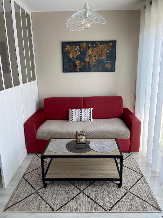25 M2, 900m De La Apartment *